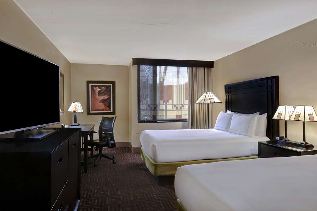 Фото DoubleTree by Hilton Hotel Phoenix Tempe