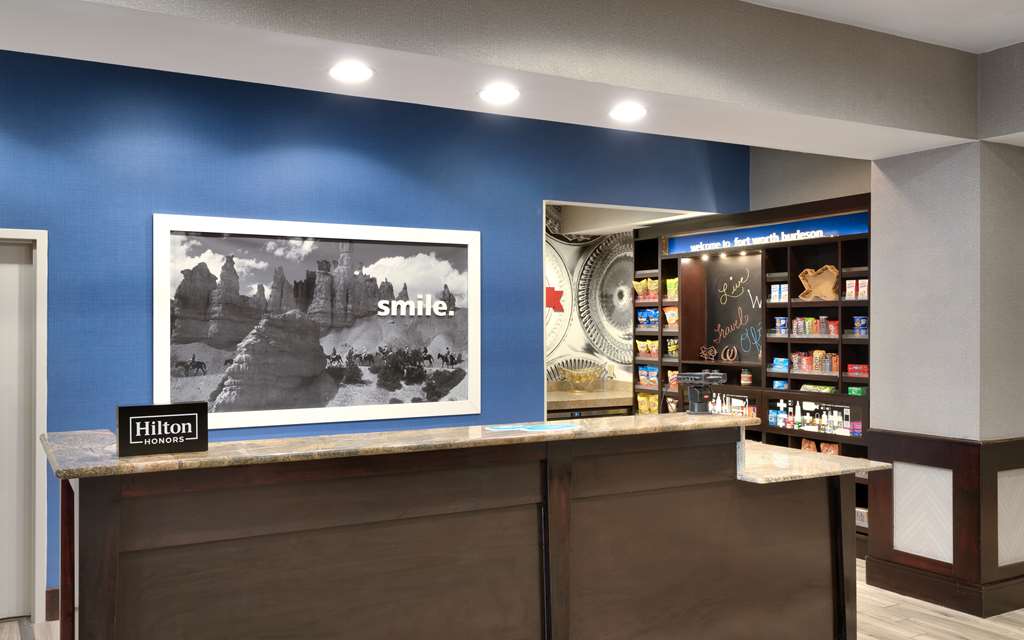 Фото Hampton Inn & Suites Ft. Worth-Burleson