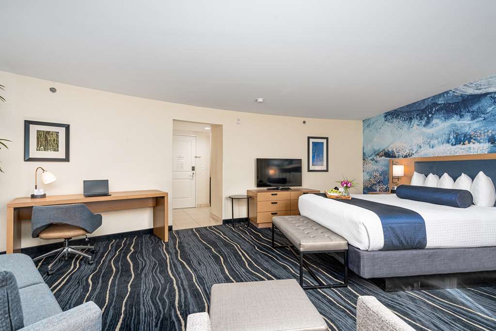 Фото Best Western Plus Marina Gateway Hotel