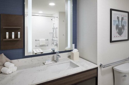 Гостиница Hilton Garden Inn Madison Downtown в Мэдисоне