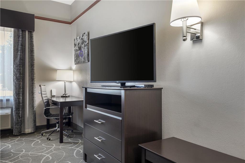 Фото Best Western Limestone Inn & Suites