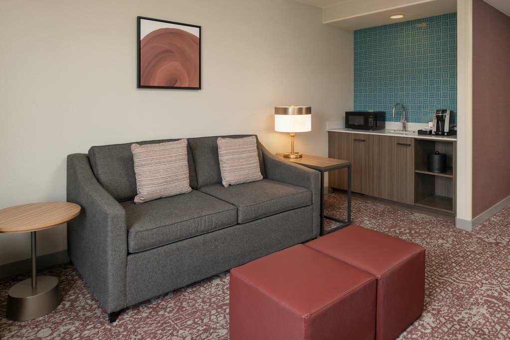 Фото Hilton Garden Inn Fontana
