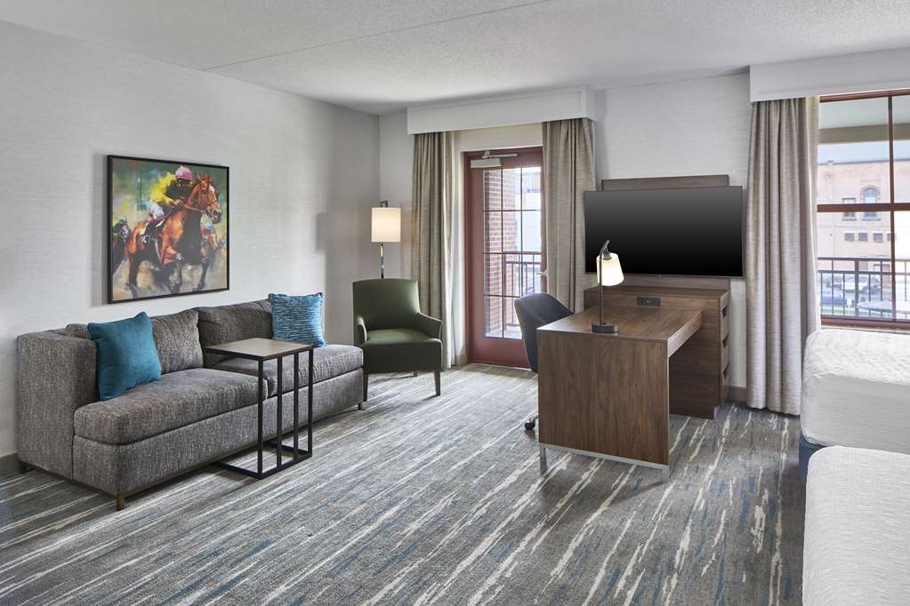 Фото Hampton Inn & Suites Saratoga Springs Downtown