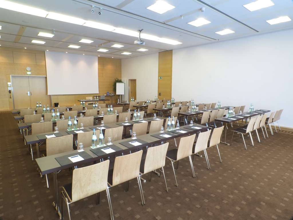 Фото Radisson Blu Hotel, Hannover