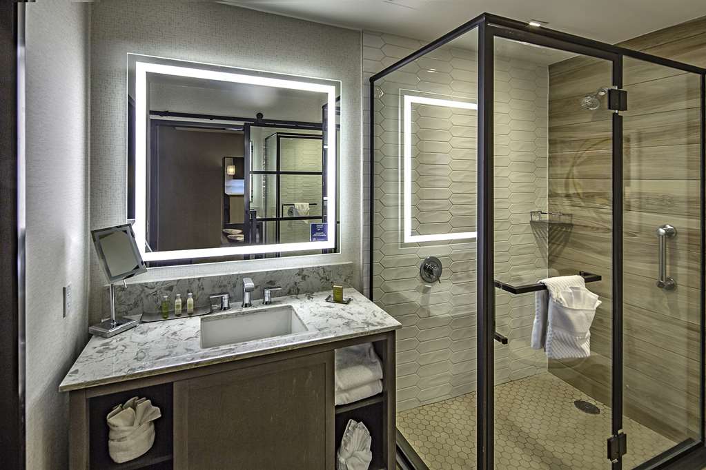 Фото DoubleTree by Hilton Hotel Modesto