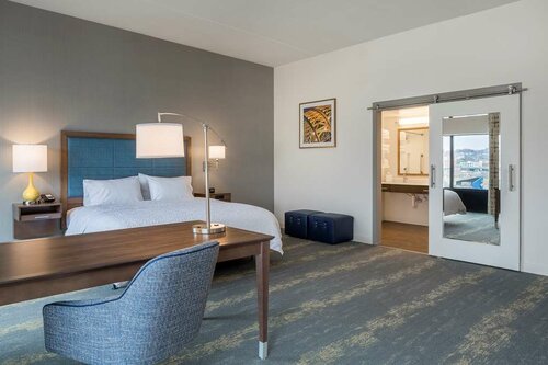 Гостиница Hampton Inn & Suites Newport/Cincinnati в Ковингтоне
