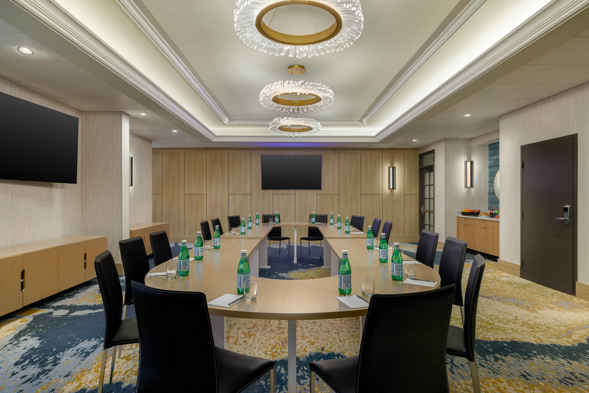 Фото Troy Inn & Suites