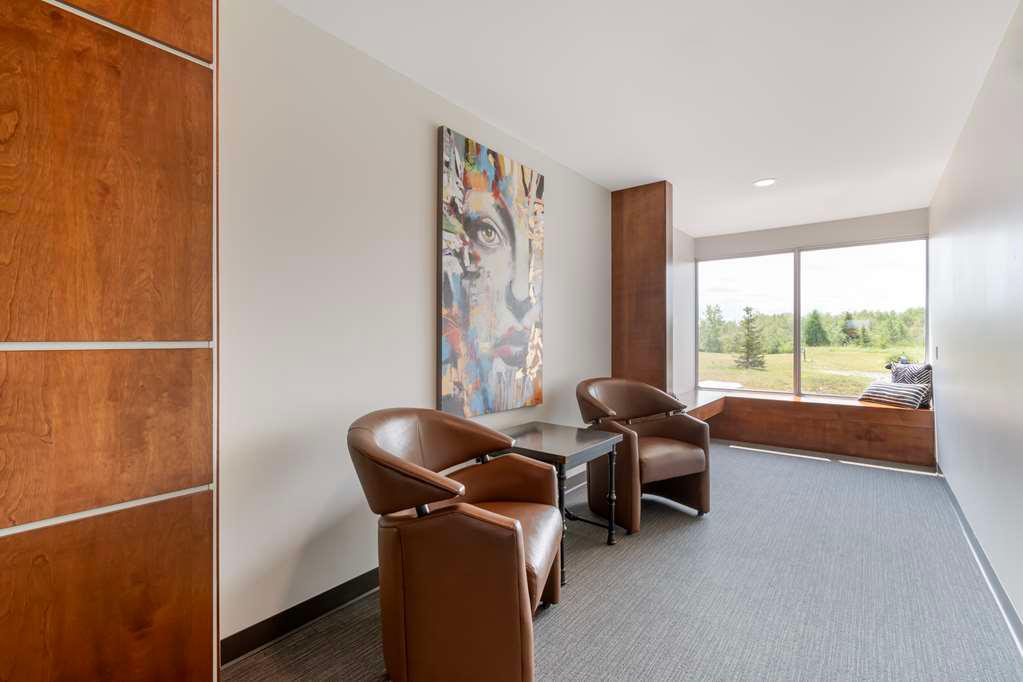 Фото Villa Inn & Suites SureStay Collection by Best Western