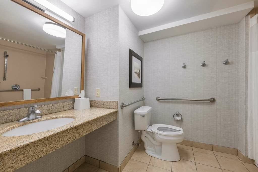 Фото Hampton Inn & Suites by Hilton Moncton