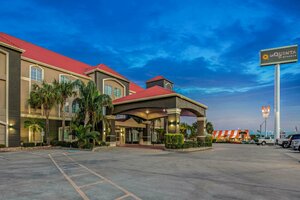 Гостиница La Quinta Inn & Suites by Wyndham Corpus Christi Airport в Корпус-Кристи