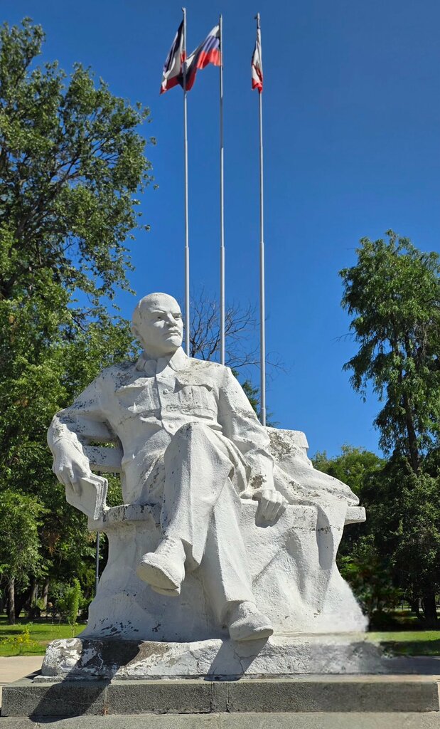 Monument, memorial В.И. Ленин, Simferopol, photo