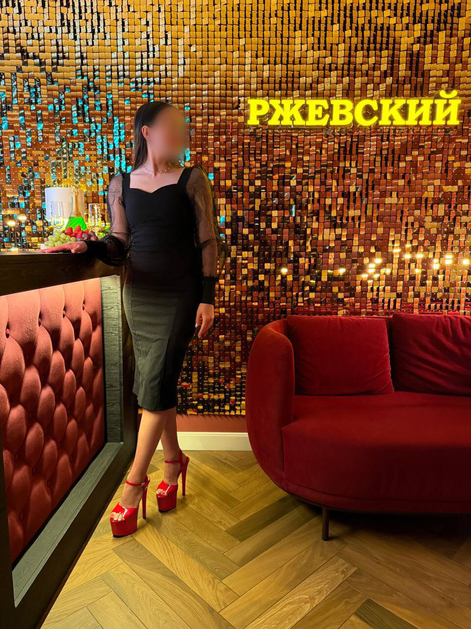 Porno uni osiyolik ayol bilan kamerada suratga oldi