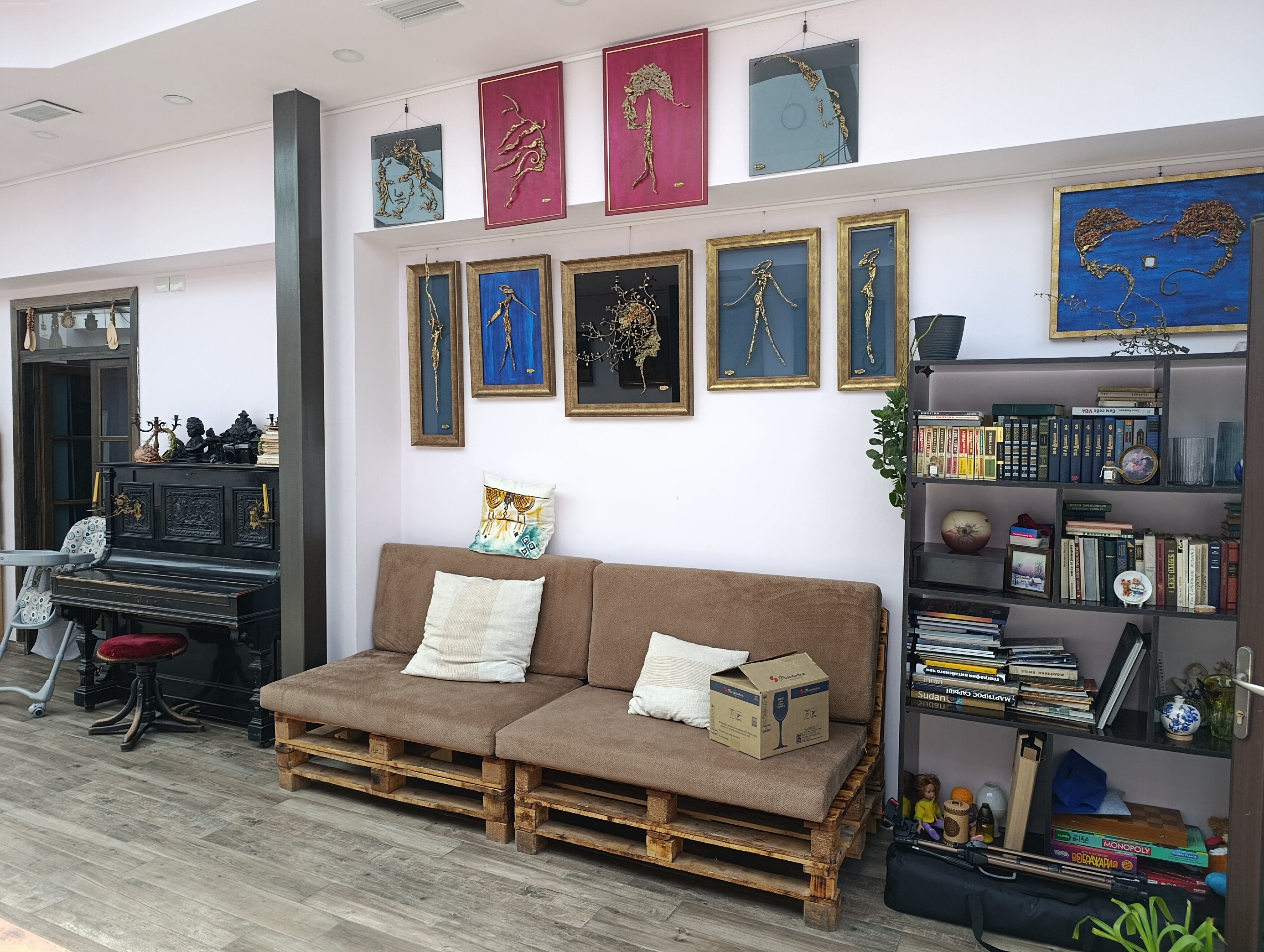 Фото Blur Inn Gallery