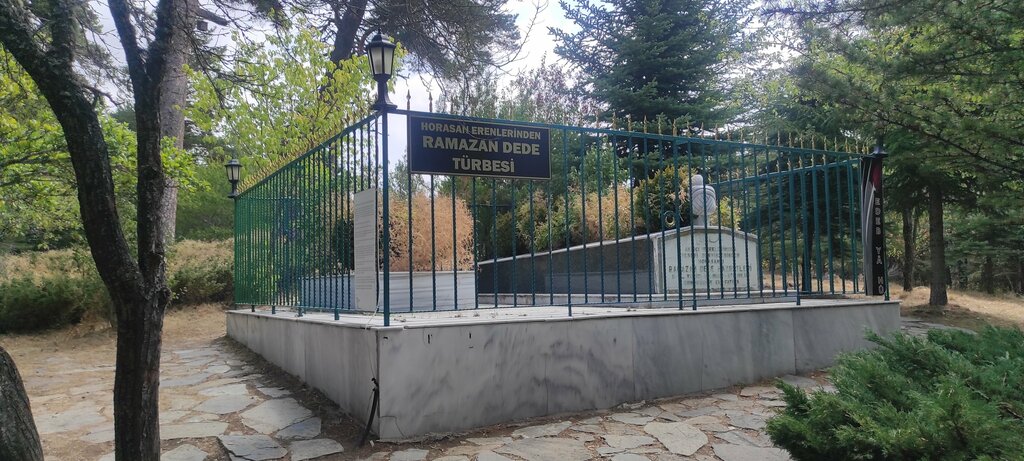 Landmark, attraction Ramazan Dede Tomb, Gerede, photo