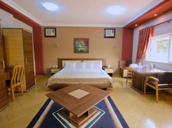 Фото Carliza Hotel Apapa
