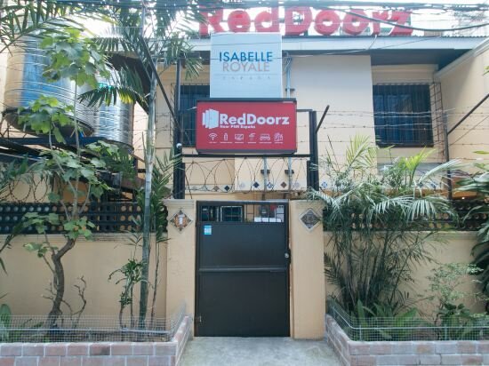 Фото RedDoorz near Pnr Espana Station