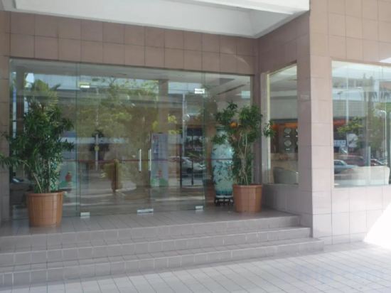 Фото Somerset Hotel