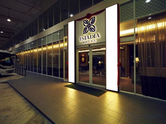 Фото отеля 1