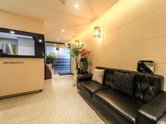 Фото Gupo Station Almond Hotel