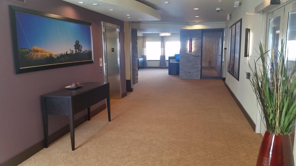 Фото Ledgestone Hotel Elko