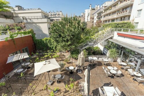 Внешний вид отеля Radisson Blu Hotel, Paris-Boulogne в Булонь-Бийанкуре, фото 3