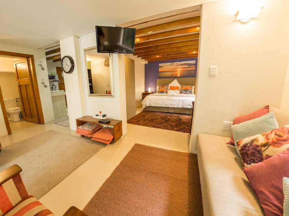 Фото Mackaya Bella Guest House