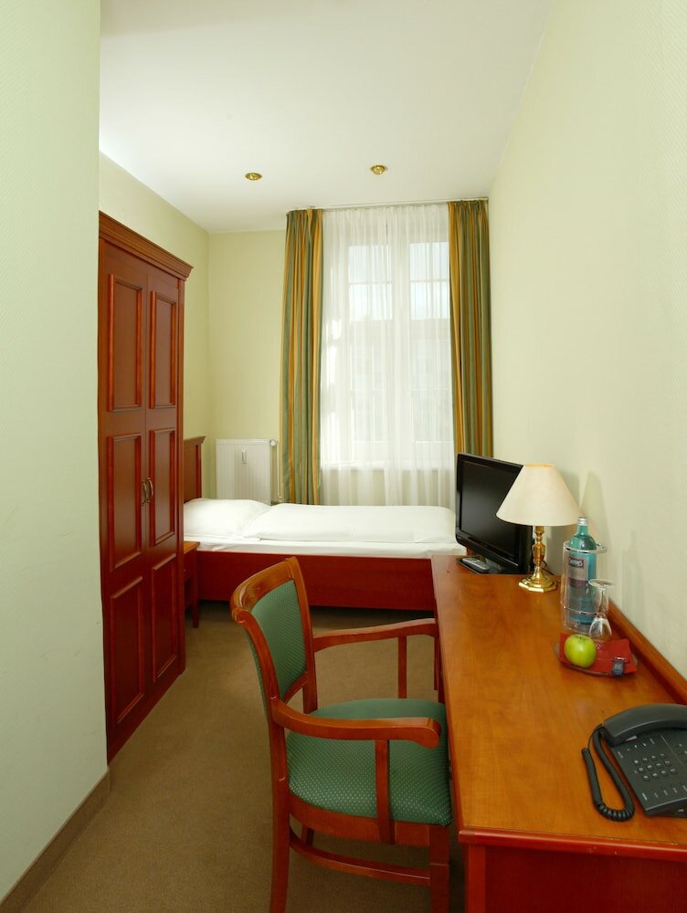 Фото Hotel Bellmoor Im Dammtorpalais