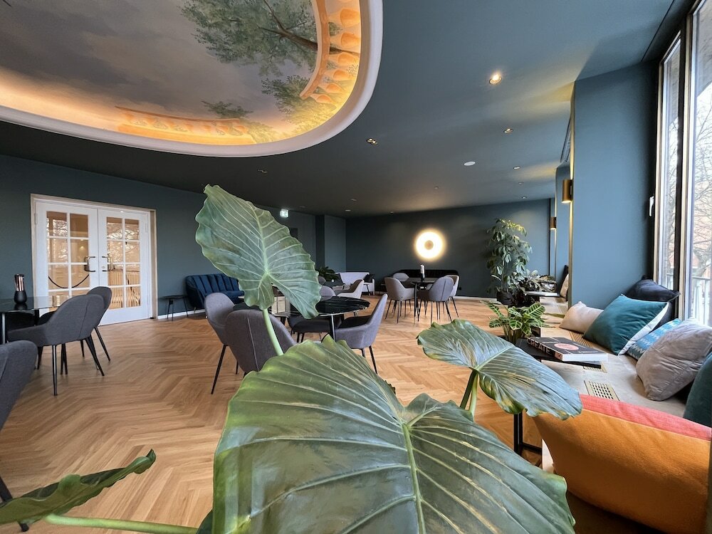 Фото Hotel Rotkreuzplatz