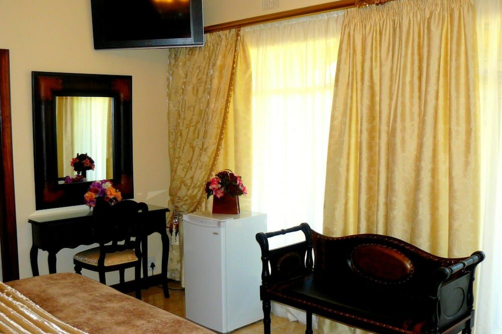 Фото Kimberley Manor Guesthouse