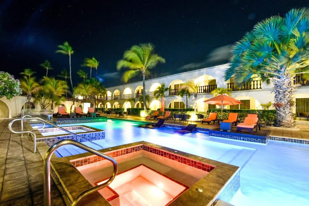 Фото Talk of the Town Hotel and Beach Club