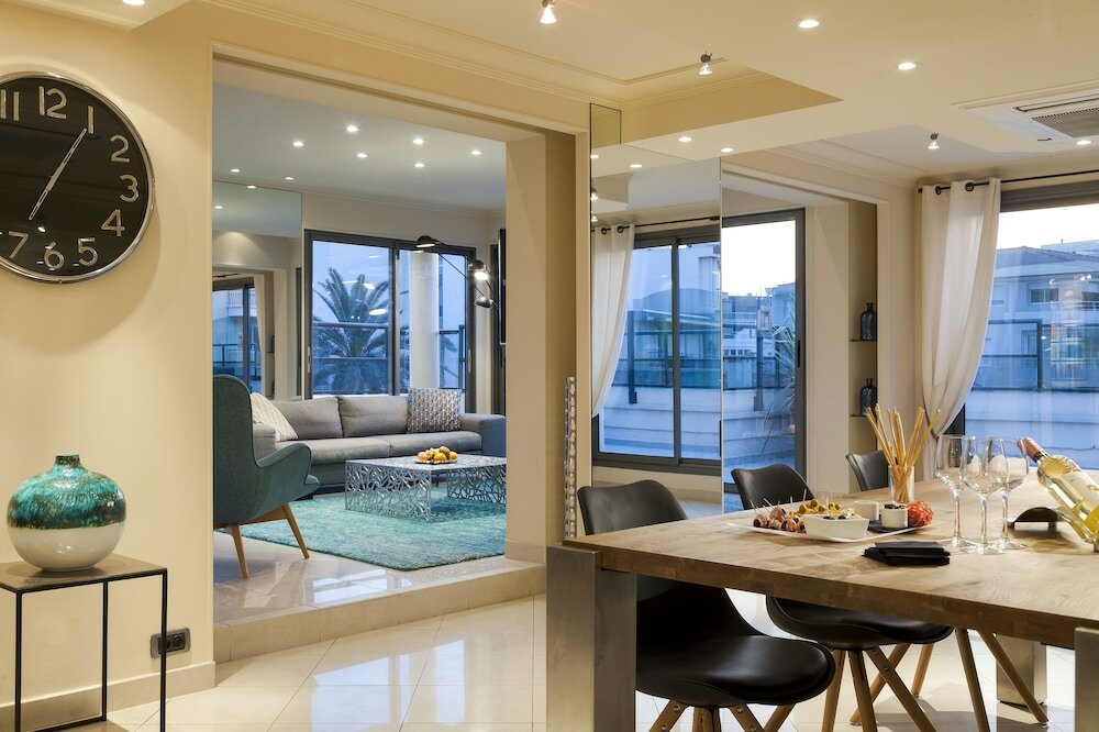 Фото Nehô Suites Cannes Croisette