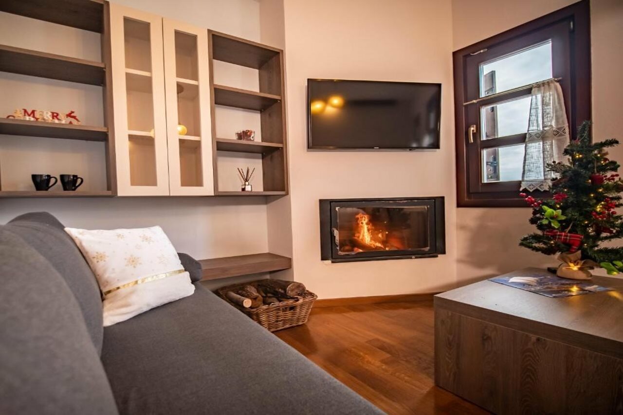 Фото Erofili Hotel and Suites