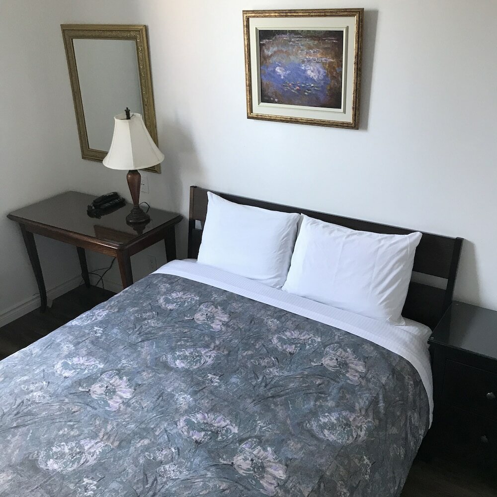 Фото Hotel Bon Accueil