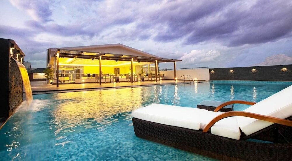 Фото The Grand Magrath Hotel