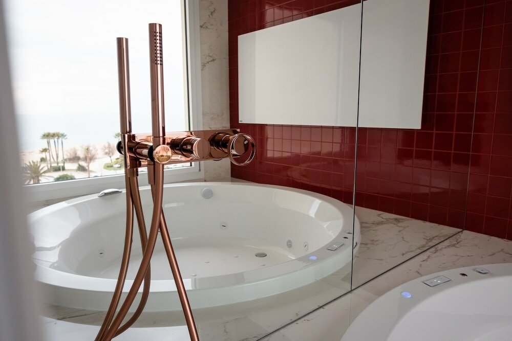 Фото Ghibli Hotel