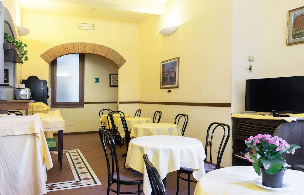 Фото Hotel Monica