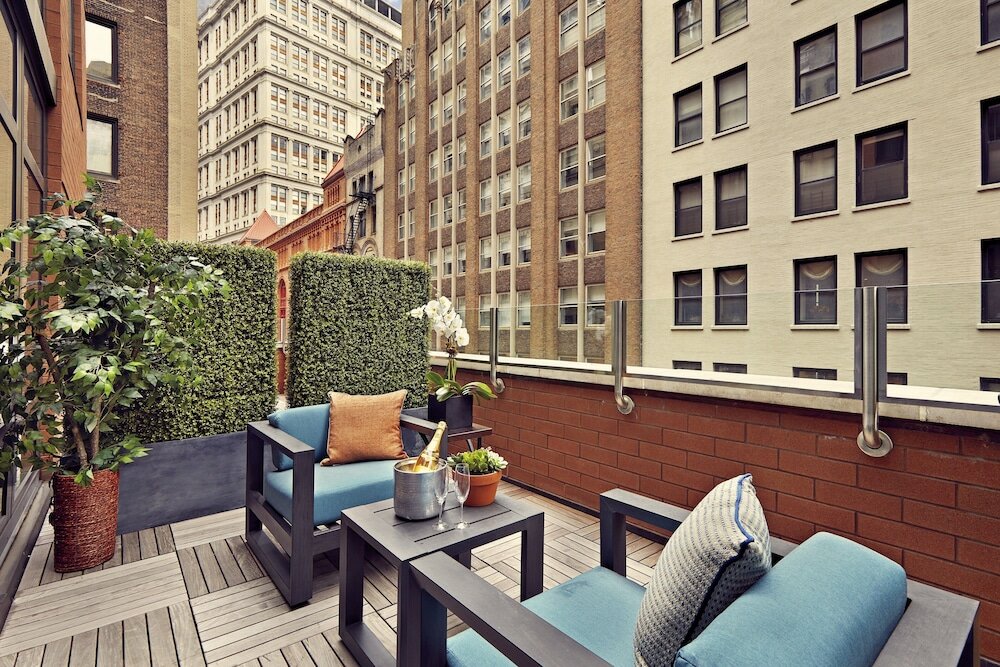 Фото The Artezen Hotel