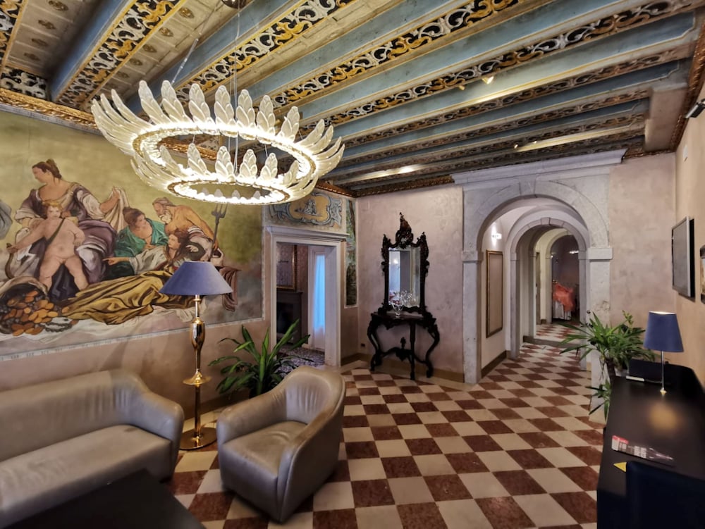 Фото Gardena Hotel