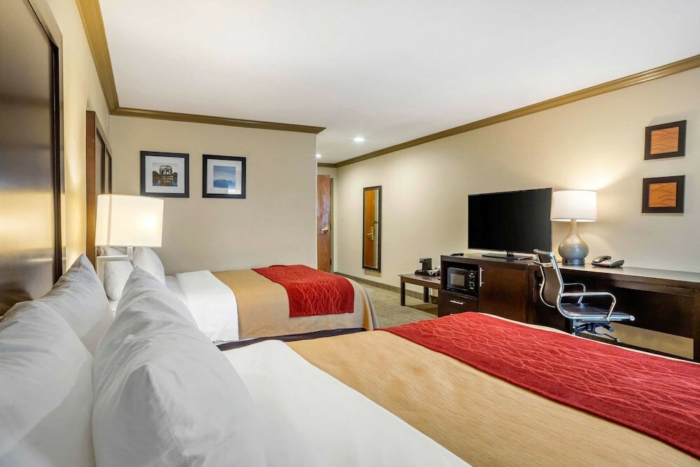 Фото Comfort Inn Castro Valley