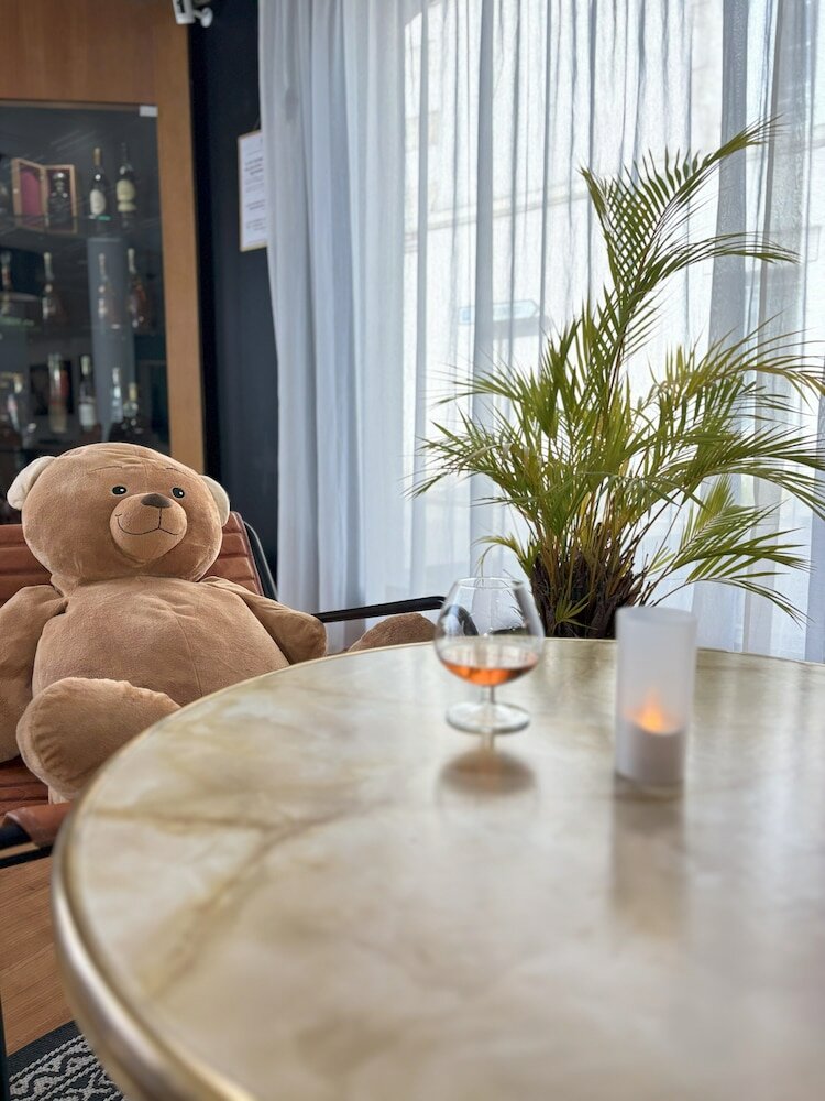 Фото Hôtel Le Valois, Cognac Centre