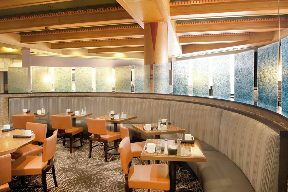 Фото Sheraton Anchorage Hotel & SPA