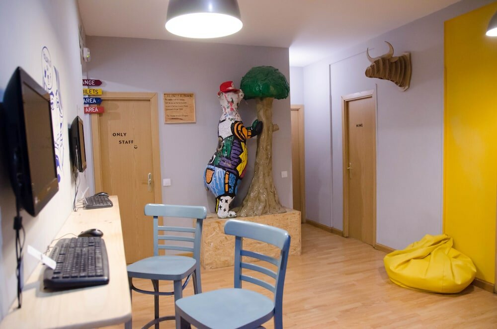 Фото Onefam Sungate Hostel Madrid