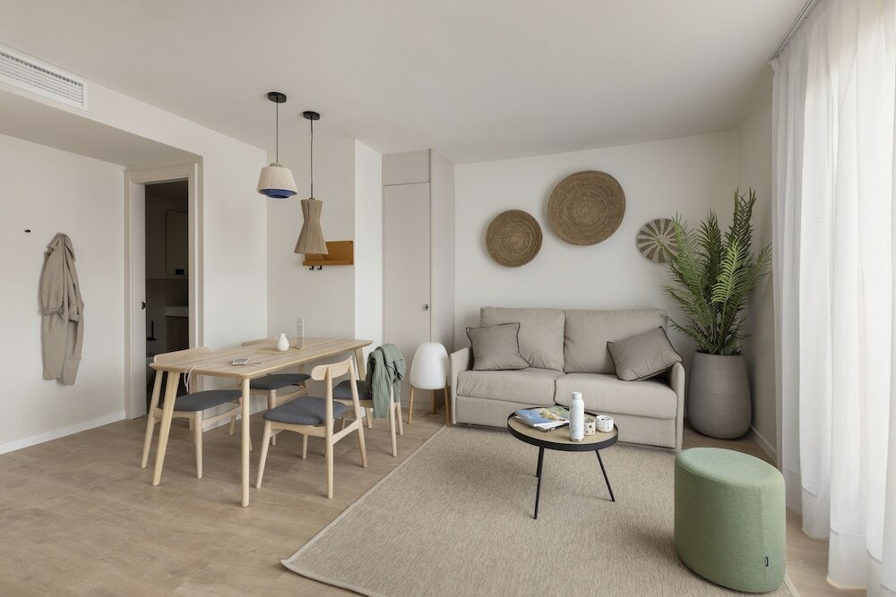 Фото Líbere Barcelona Sant Antoni