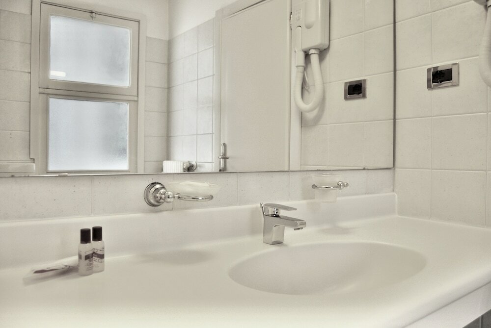 Фото Gardena Hotel