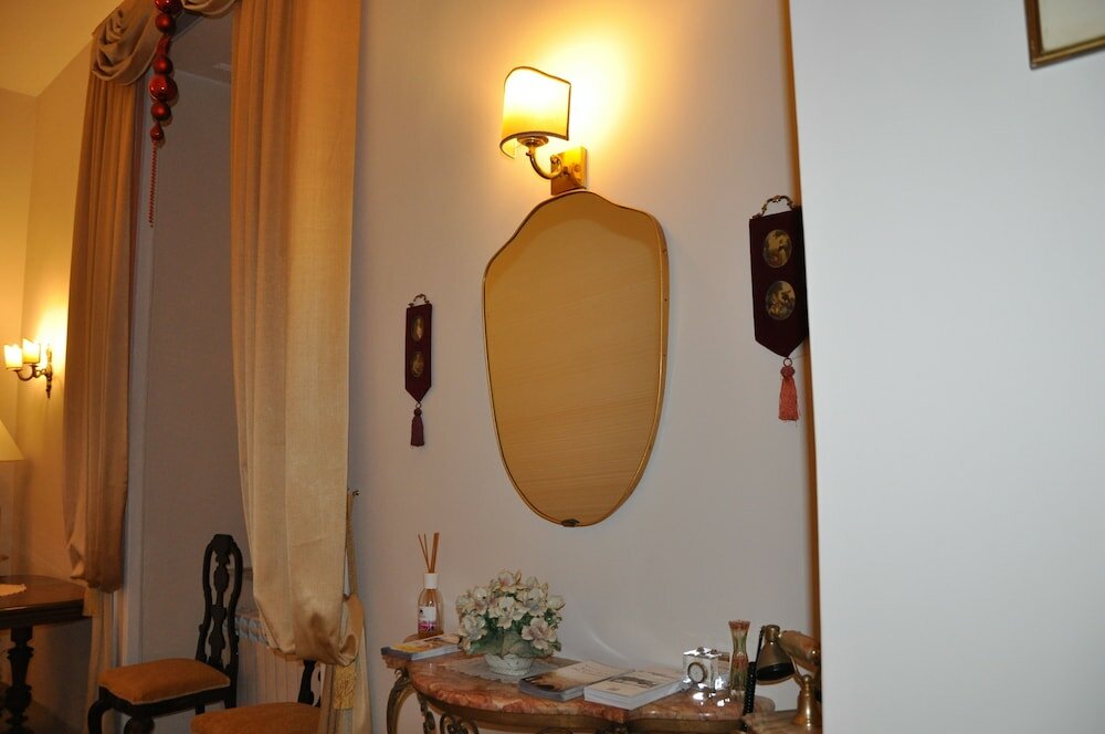 Фото Domus Borbonica