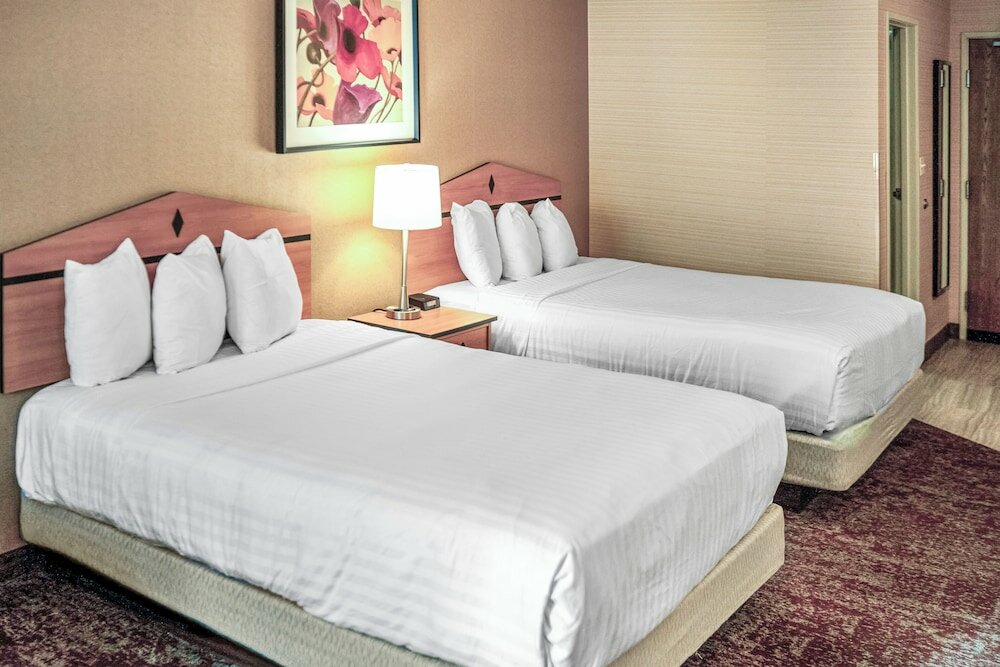 Фото Crystal Inn Hotel & Suites Midvalley