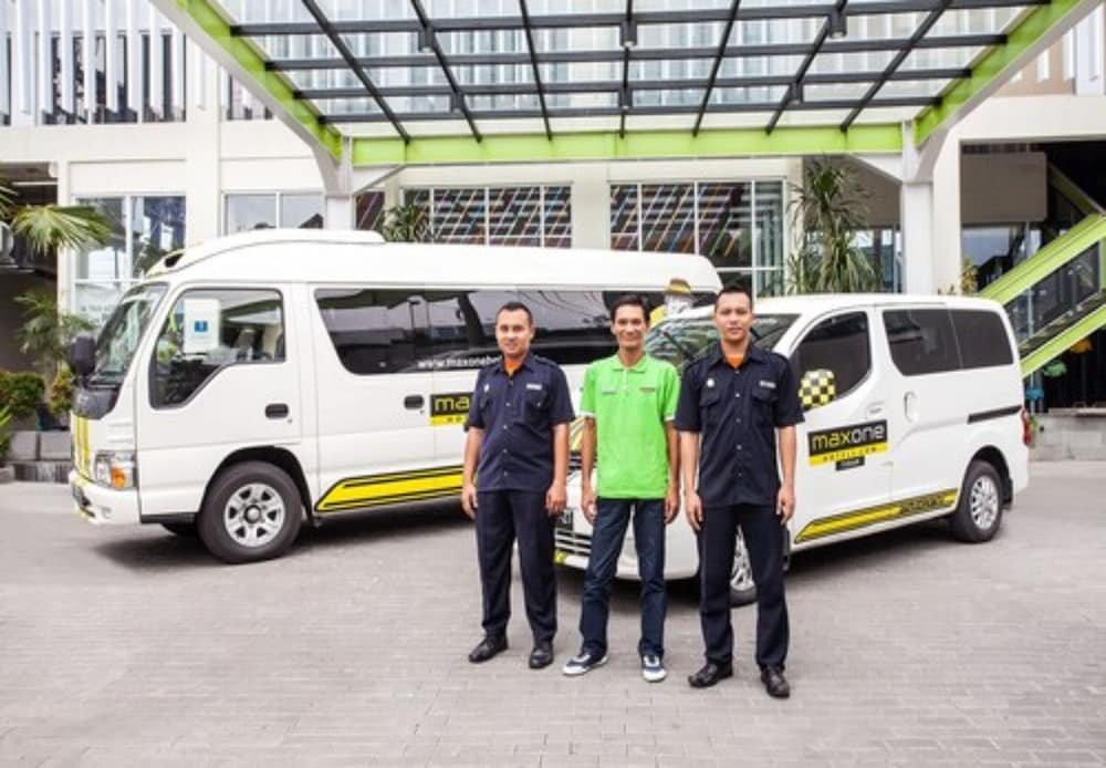 Hotel MaxOneHotels at Tidar Surabaya, Surabaya, photo