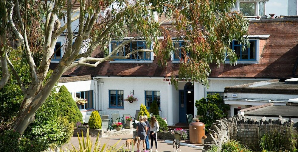 Фото The Knoll House