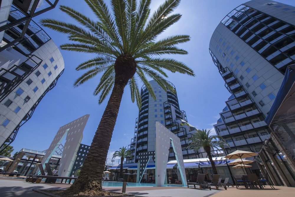 Фото The Residential Suites Fukuoka