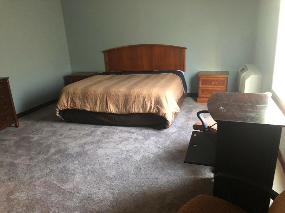 Фото Economy Inn North Randall